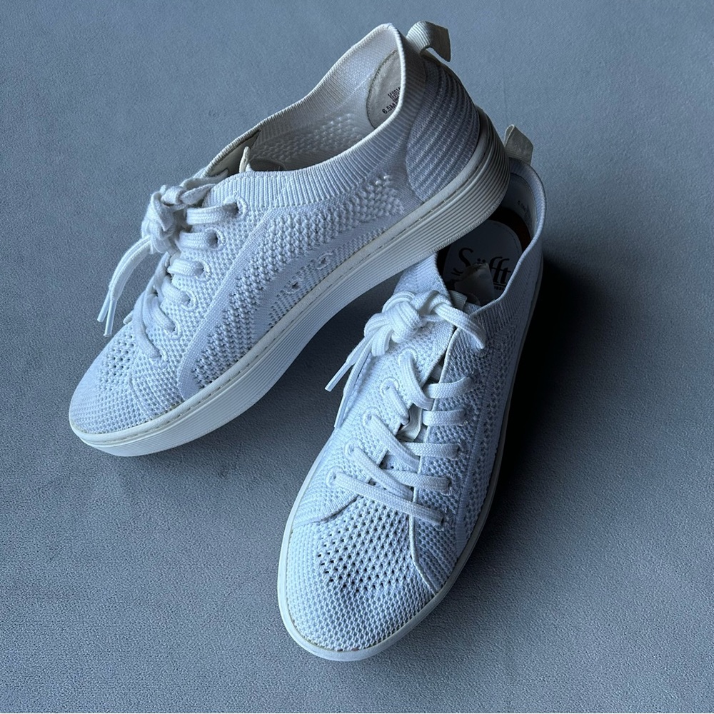 Sofft ~ Somers Knit ~ Womenโs Size 6.5 ~ White